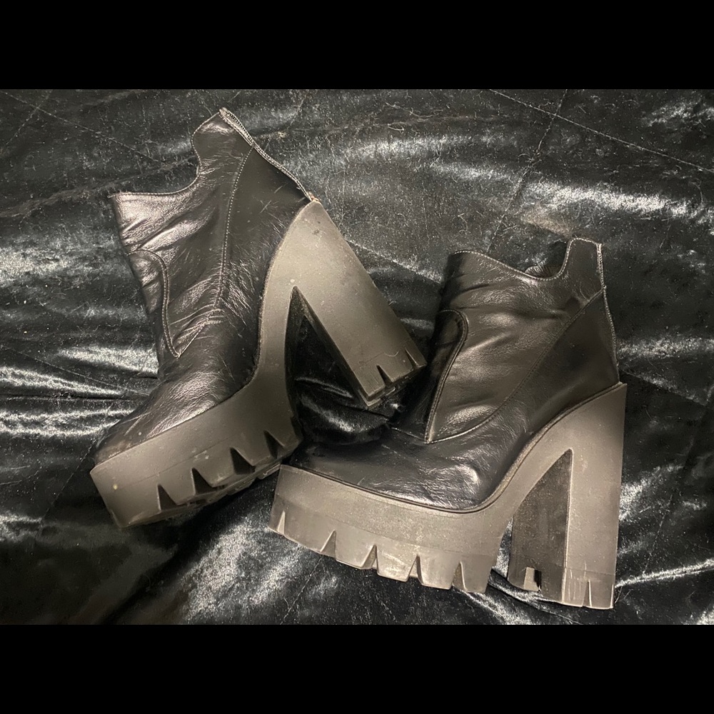 Dolls Kill x Stiu chunky platform boots 7.5